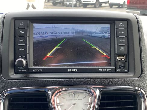 Used 2012 Chrysler Town & Country Touring-L w/ Driver Convenience Group FWD image 29