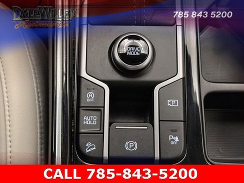 Used 2023 Kia Sorento SX image 16