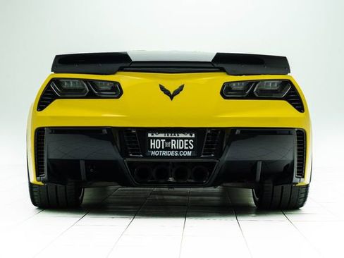 Used 2015 Chevrolet Corvette Z06 w/ 3LZ Preferred Equipment Group image 17