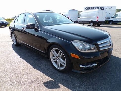 Used 2012 Mercedes-Benz C 300 4MATIC Sedan image 6