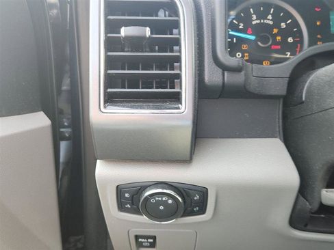 Used 2019 Ford F150 XLT AWD/4WD image 10