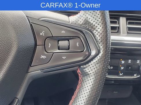 Certified 2024 Chevrolet Trax RS w/ Sunroof Package FWD image 17