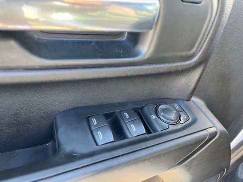 Used 2025 Chevrolet Silverado 2500 Custom w/ Custom Convenience Package image 12