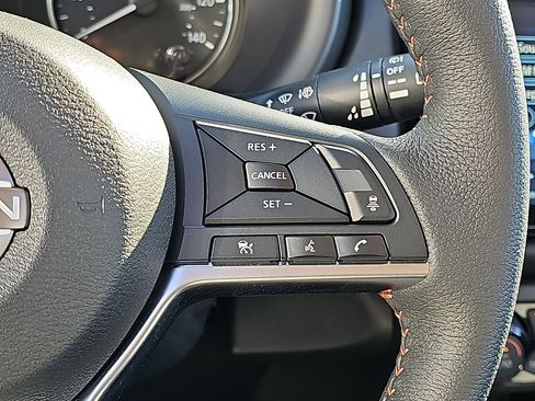 Used 2023 Nissan Kicks SR w/ SR Premium Package image 22