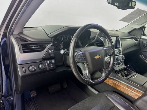 Used 2019 Chevrolet Tahoe Premier AWD/4WD image 10