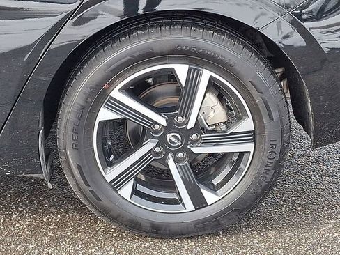 Used 2024 Nissan Sentra SV image 28