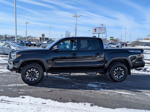 Certified 2023 Toyota Tacoma TRD Off-Road w/ TRD Premium Off Road Package image 5