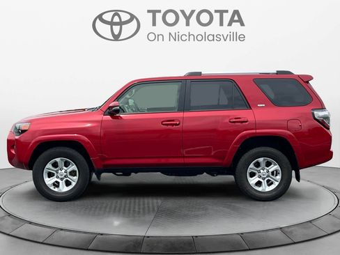 Used 2023 Toyota 4Runner SR5 Premium w/ Moonroof Package RWD image 3