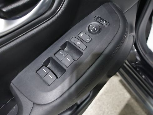 Used 2023 Honda HR-V LX image 14
