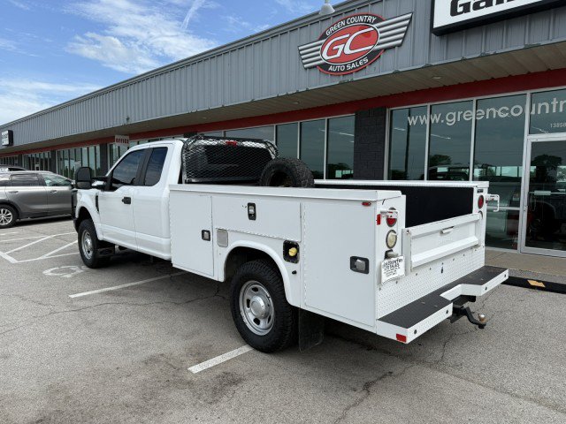 Used 2017 Ford F350 XL w/ Power Equipment Group AWD/4WD image 4