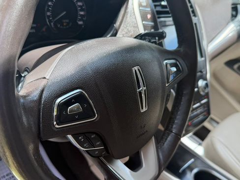 Used 2018 Lincoln MKC Premiere FWD image 19