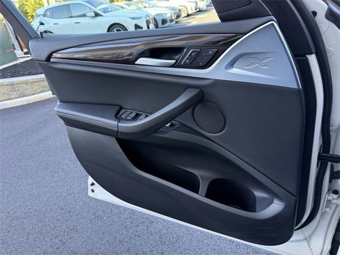 Certified 2023 BMW X4 xDrive30i w/ Convenience Package image 27