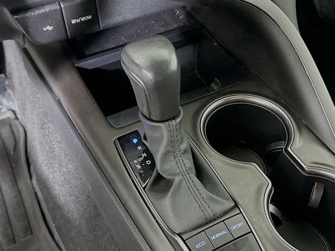 Used 2023 Toyota Camry SE FWD image 20