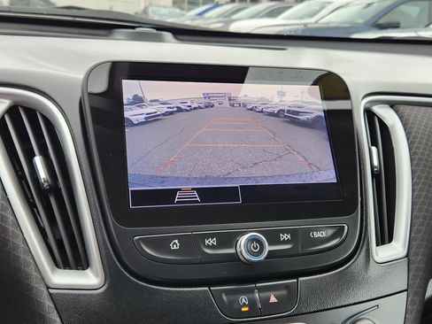 Used 2022 Chevrolet Malibu LT FWD image 22