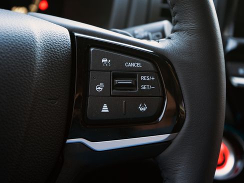 Used 2025 Honda Odyssey Elite image 22