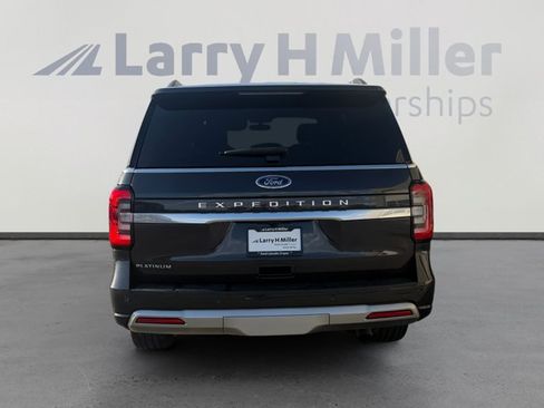 Certified 2024 Ford Expedition Platinum AWD/4WD image 4