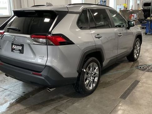 Used 2024 Toyota RAV4 XLE Premium image 6