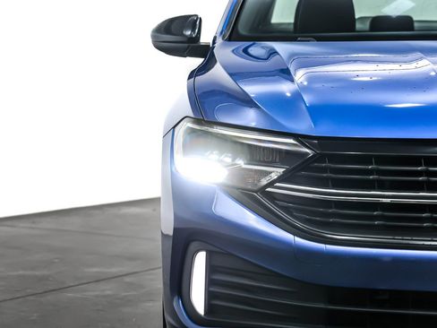 Used 2024 Volkswagen Jetta Sport image 14