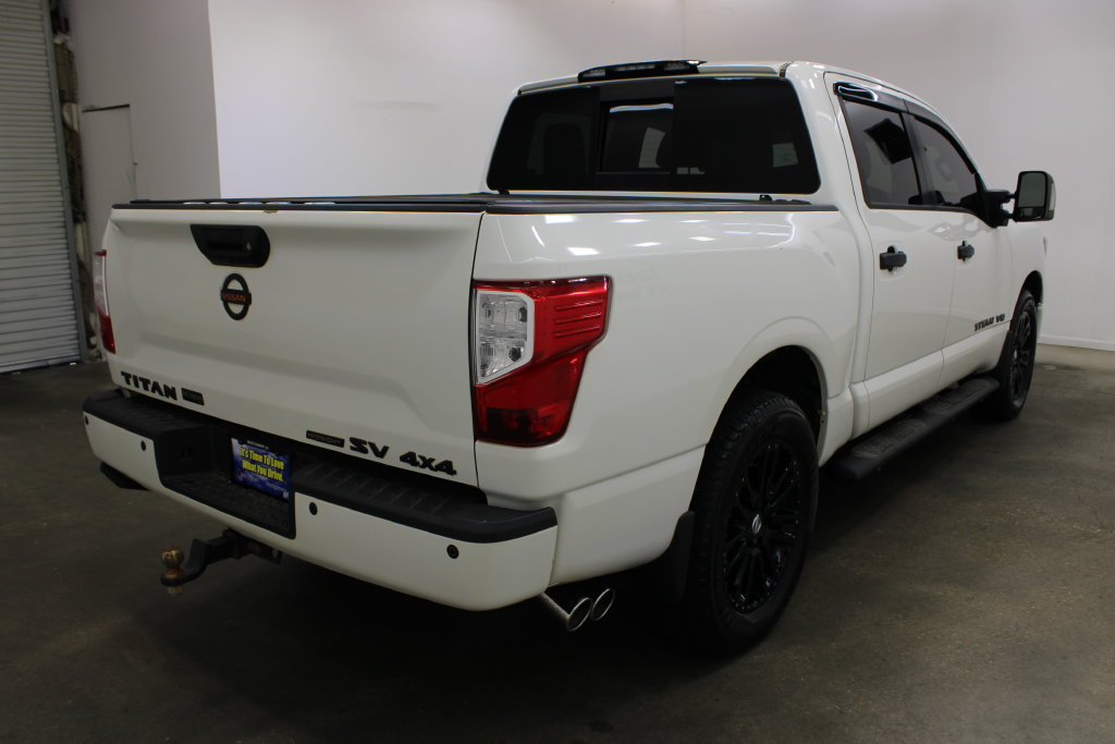 Used 2019 Nissan Titan SV w/ SV Convenience Package AWD/4WD image 5