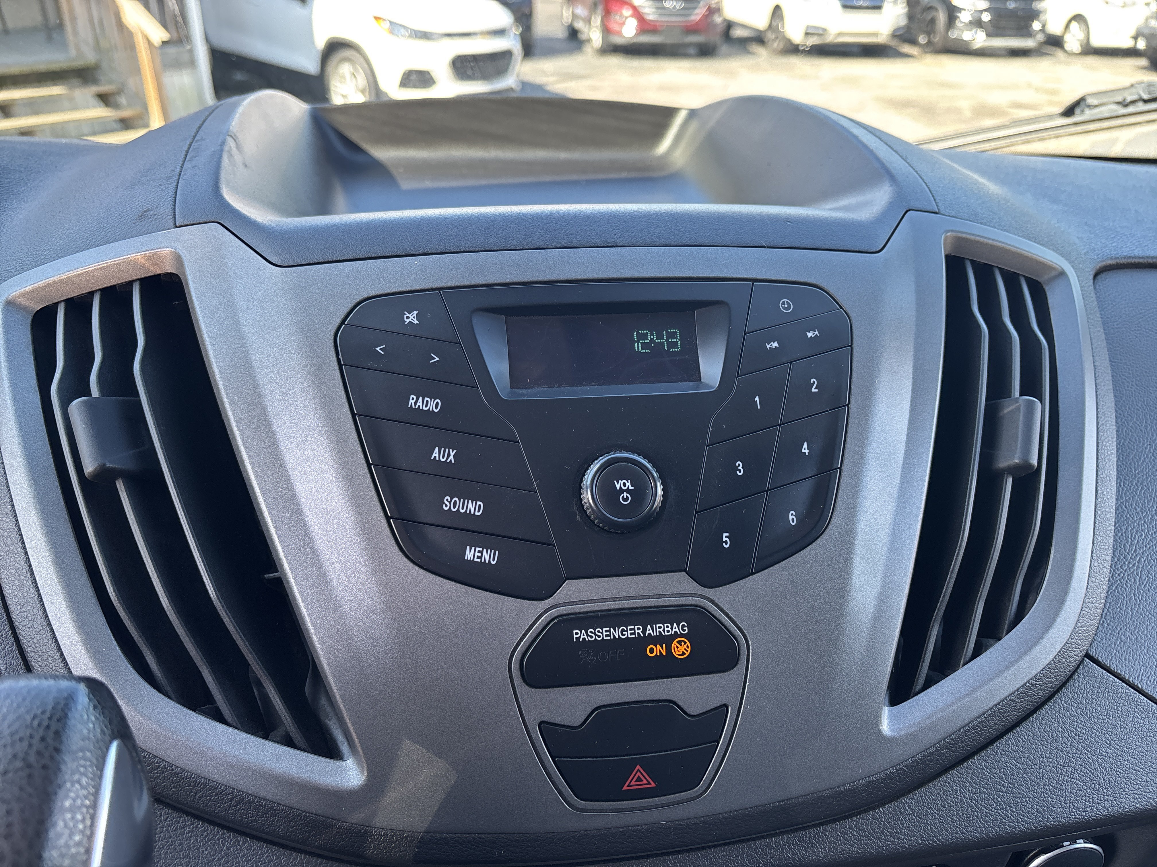 Used 2018 Ford Transit 250 148 Medium Roof RWD image 9
