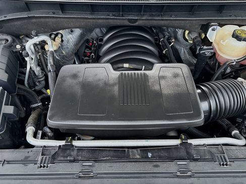 Used 2023 Chevrolet Tahoe RST image 32