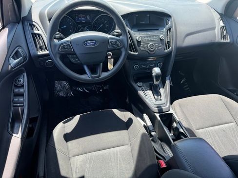 Used 2016 Ford Focus SE FWD image 8