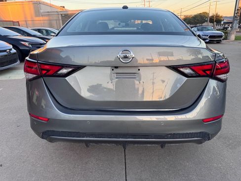 Used 2023 Nissan Sentra SV image 9