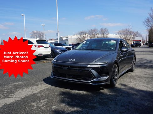 Used 2025 Hyundai Sonata SEL image 1