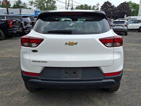 Used 2024 Chevrolet TrailBlazer LS FWD image 7