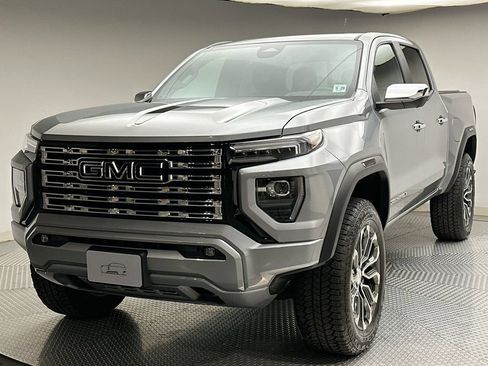 Used 2024 GMC Canyon Denali AWD/4WD image 1