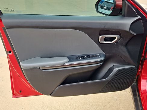 Used 2025 Kia K4 FWD image 13
