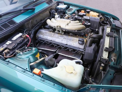 Used 1992 BMW 325i Convertible RWD image 35