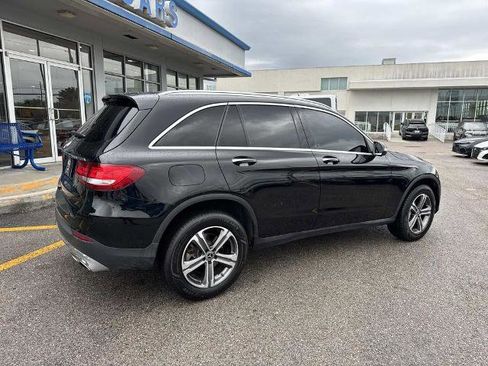 Used 2019 Mercedes-Benz GLC 300 w/ Premium Package image 8