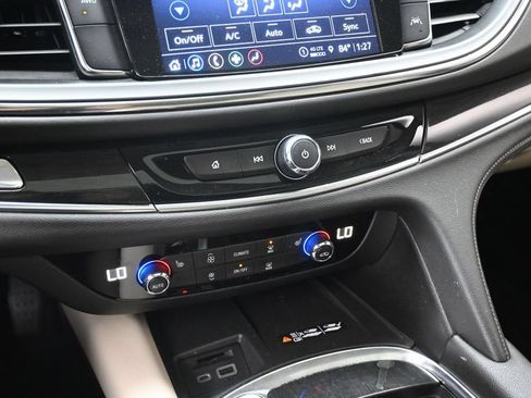 Used 2022 Buick Enclave Essence w/ Experience Buick Package AWD/4WD image 19