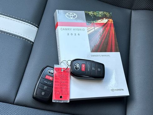 Used 2026 Toyota Camry SE image 10