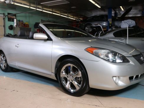 Used 2006 Toyota Solara SLE FWD image 1