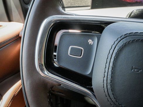 Used 2025 Lincoln Navigator Reserve AWD/4WD image 19