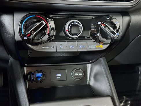 Certified 2023 Hyundai Kona SEL AWD/4WD image 15