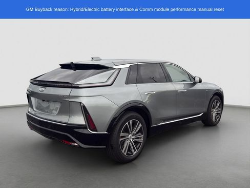 Used 2024 Cadillac Lyriq Luxury AWD/4WD image 6