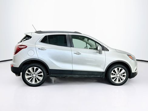 Used 2020 Buick Encore Preferred AWD/4WD image 10