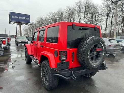 Used 2017 Jeep Wrangler Unlimited Sahara image 7