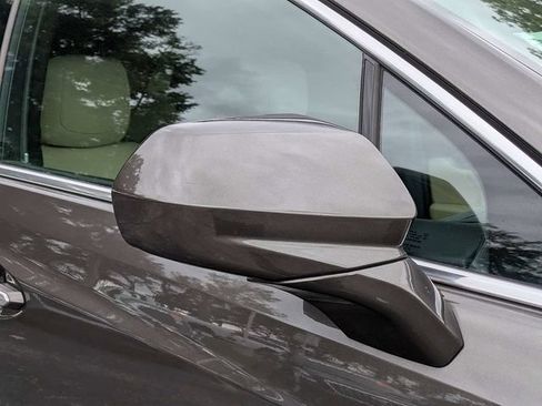 Used 2019 Cadillac XT5 FWD image 11