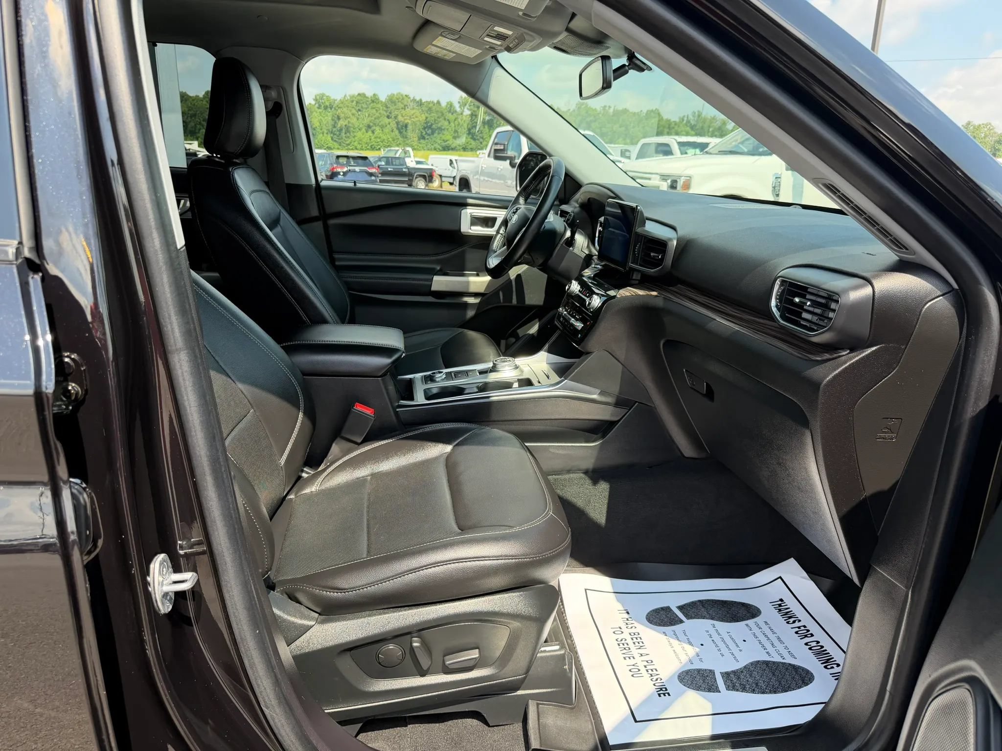 Used 2022 Ford Explorer Limited w/ Hybrid Equipment Group 310A RWD image 13