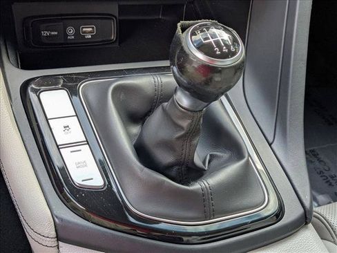 Used 2020 Genesis G70 2.0T Sport RWD image 12
