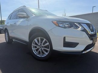 Used 2018 Nissan Rogue SV w/ Sun & Sound Touring Package FWD video 2