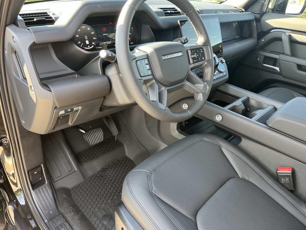 New 2026 Land Rover Defender 110 S AWD/4WD image 11
