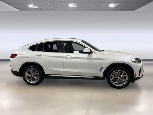 Certified 2025 BMW X4 xDrive30i AWD/4WD image 8