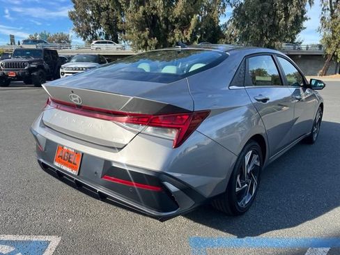 Used 2024 Hyundai Elantra Limited FWD image 7