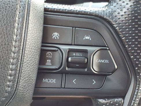 Used 2024 Toyota Tacoma SR AWD/4WD image 25