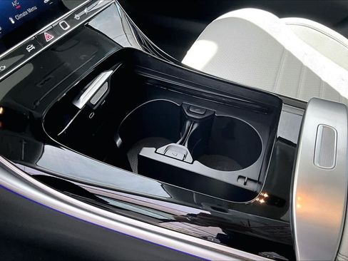 New 2026 Mercedes-Benz C 300 4MATIC Sedan image 11
